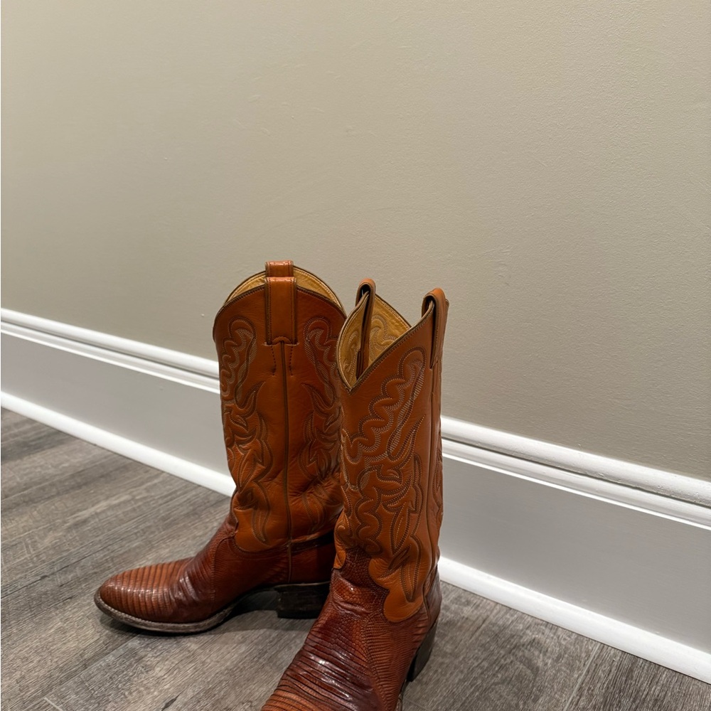 Justin Boots Tan and Brown Leather Western Boots - Picture 2 of 6